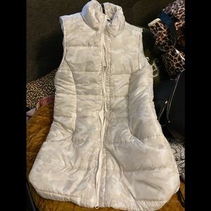 White camo puffer vest